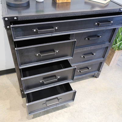 GrandView 7-Drawer Dresser