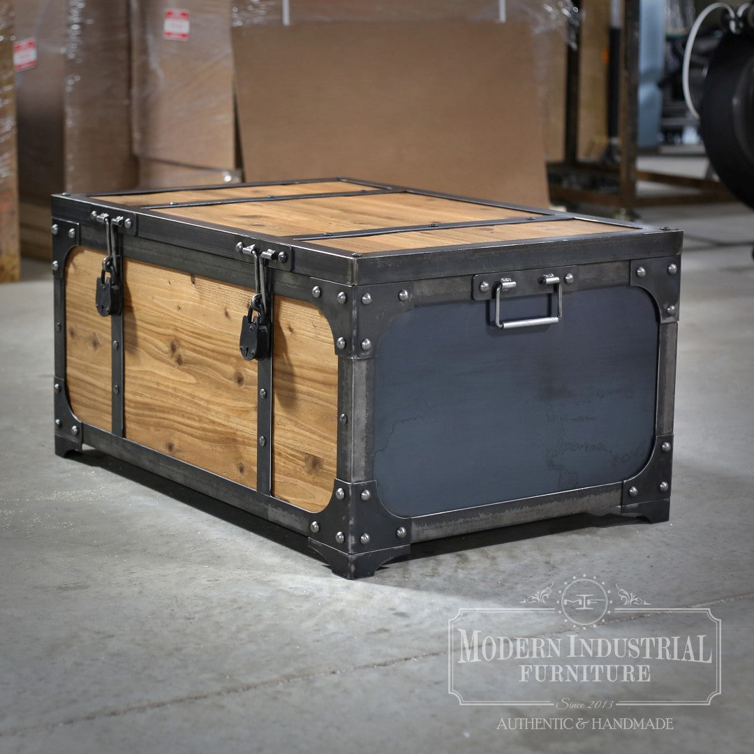 Beautiful Steamer Trunk Coffee Table for Sale in Portland, OR